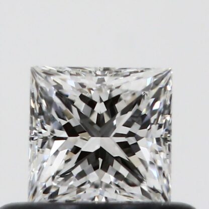 Diamant im Prinzessschliff 0.40 Karat, Farbe D, Reinheit VS1, als gute Idee für eine Arbeitskollegin kaufen R2CJ4W3